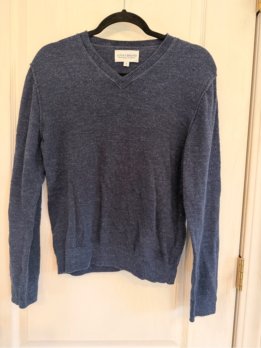 Lucky Brand Men's Dark Blue V-Neck Sweater